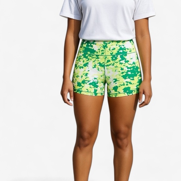 aerie | Green, White & Yellow Graphic Bike Shorts Size Medium Yoga Run Athletic - Picture 1 of 6